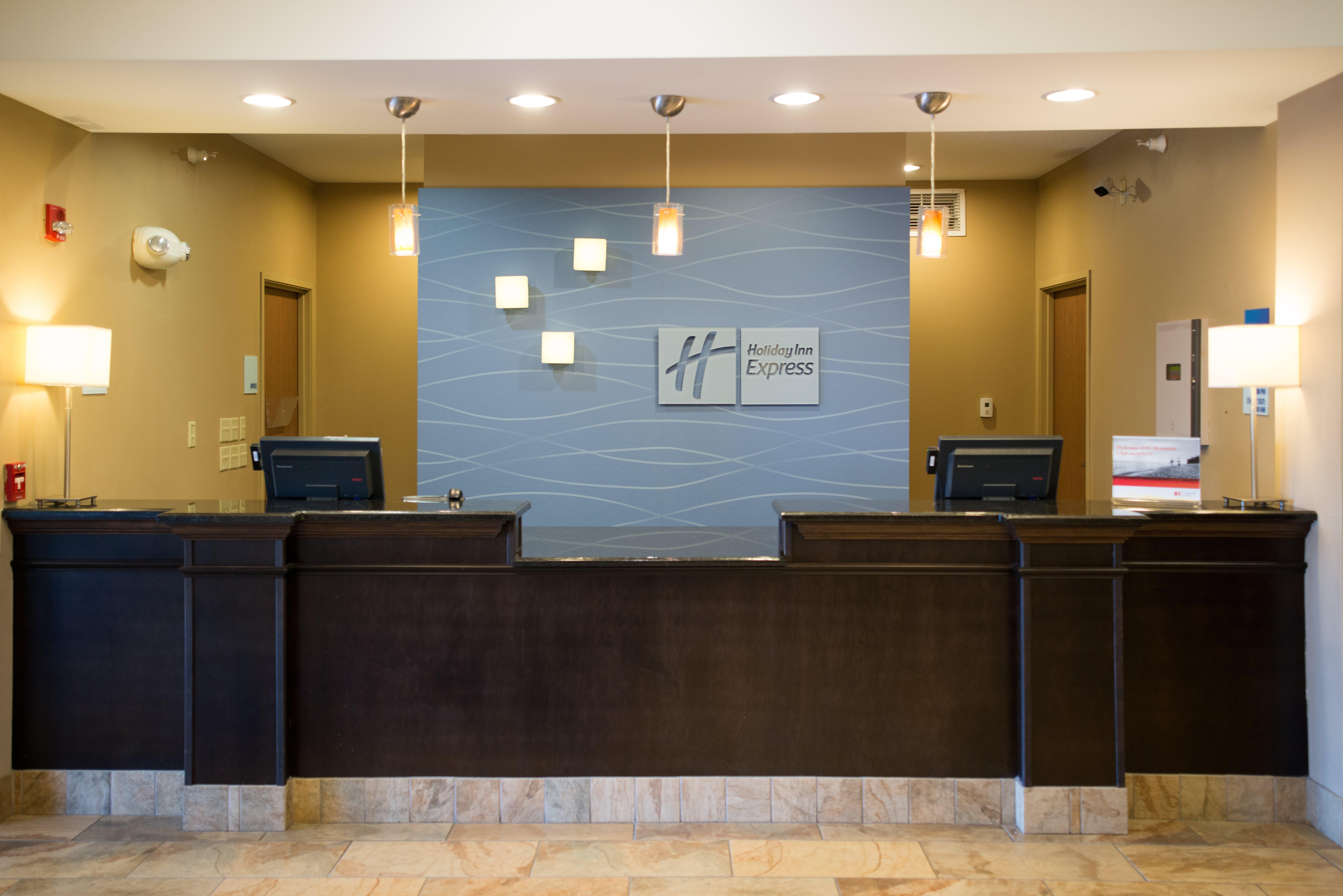 Holiday Inn Express & Suites Northwood, An Ihg Hotel Exterior foto